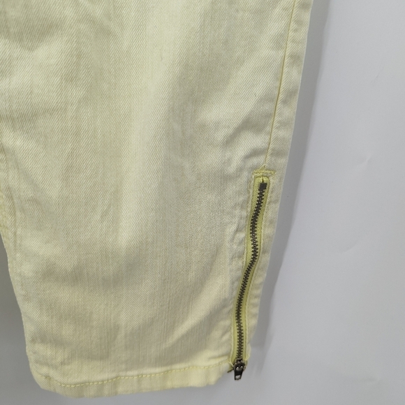 CHICO'S So Slimming Zippered Ankle Jeans - Picture 5 of 10